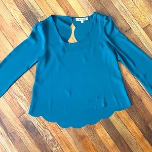 Flowy Scalloped Long Sleeve Blouse!